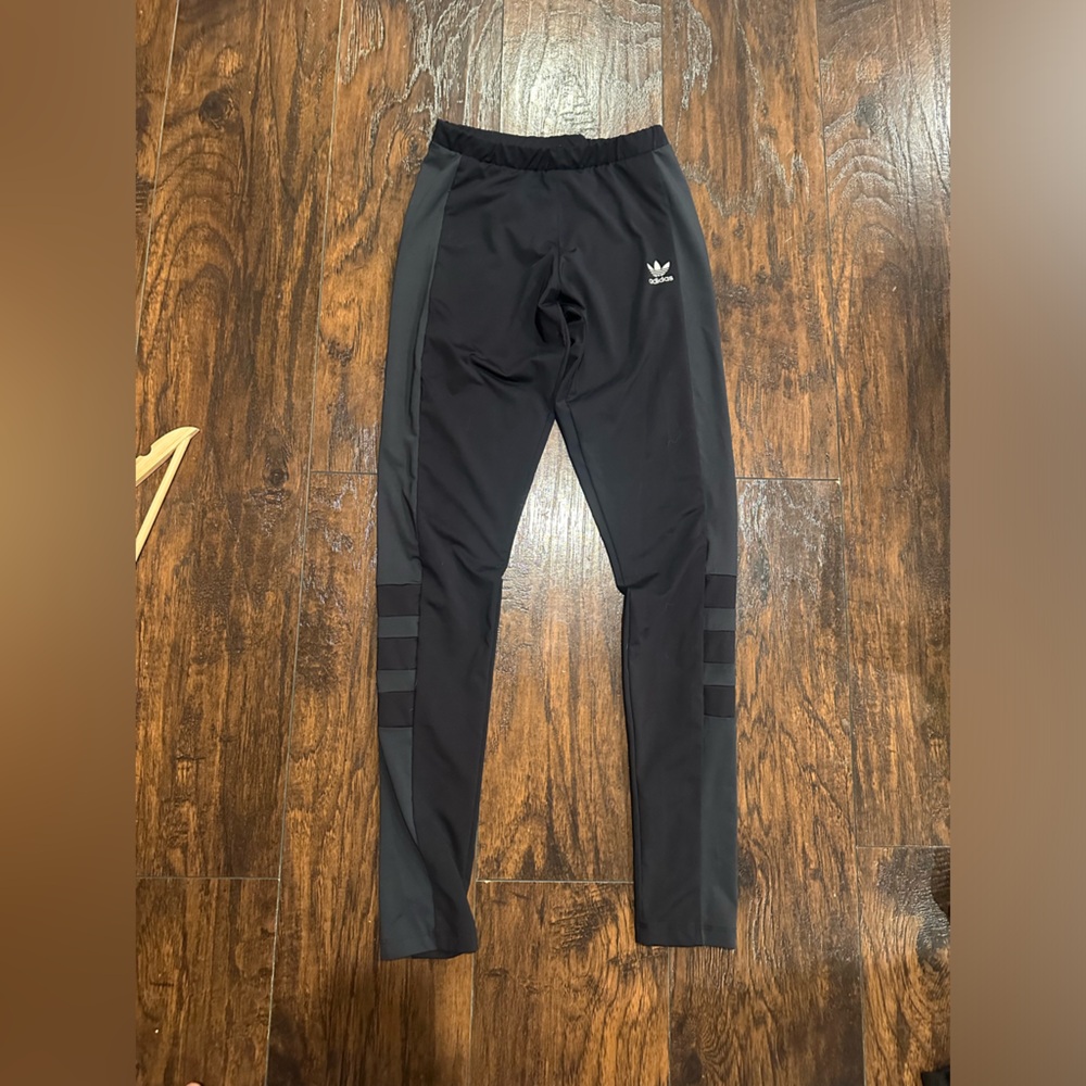 Adidas leggings